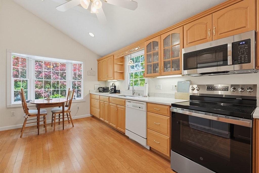 82 Ridge Road Foxboro, MA 02035 - Photo 21 of 32