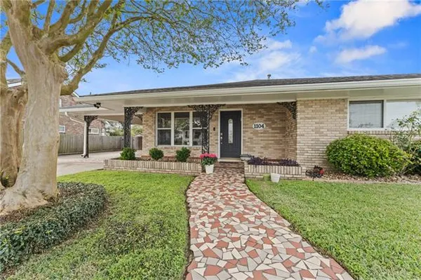 $264,900 | 1104 Perrin Drive, Arabi, LA 70032