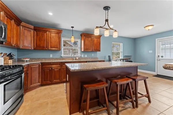 $264,900 | 1104 Perrin Drive, Arabi, LA 70032