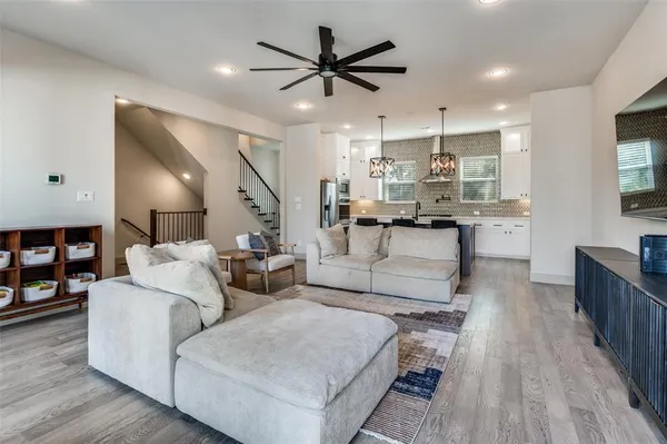 $3,700 | 1434 Elevado Drive, Dallas, TX 75212