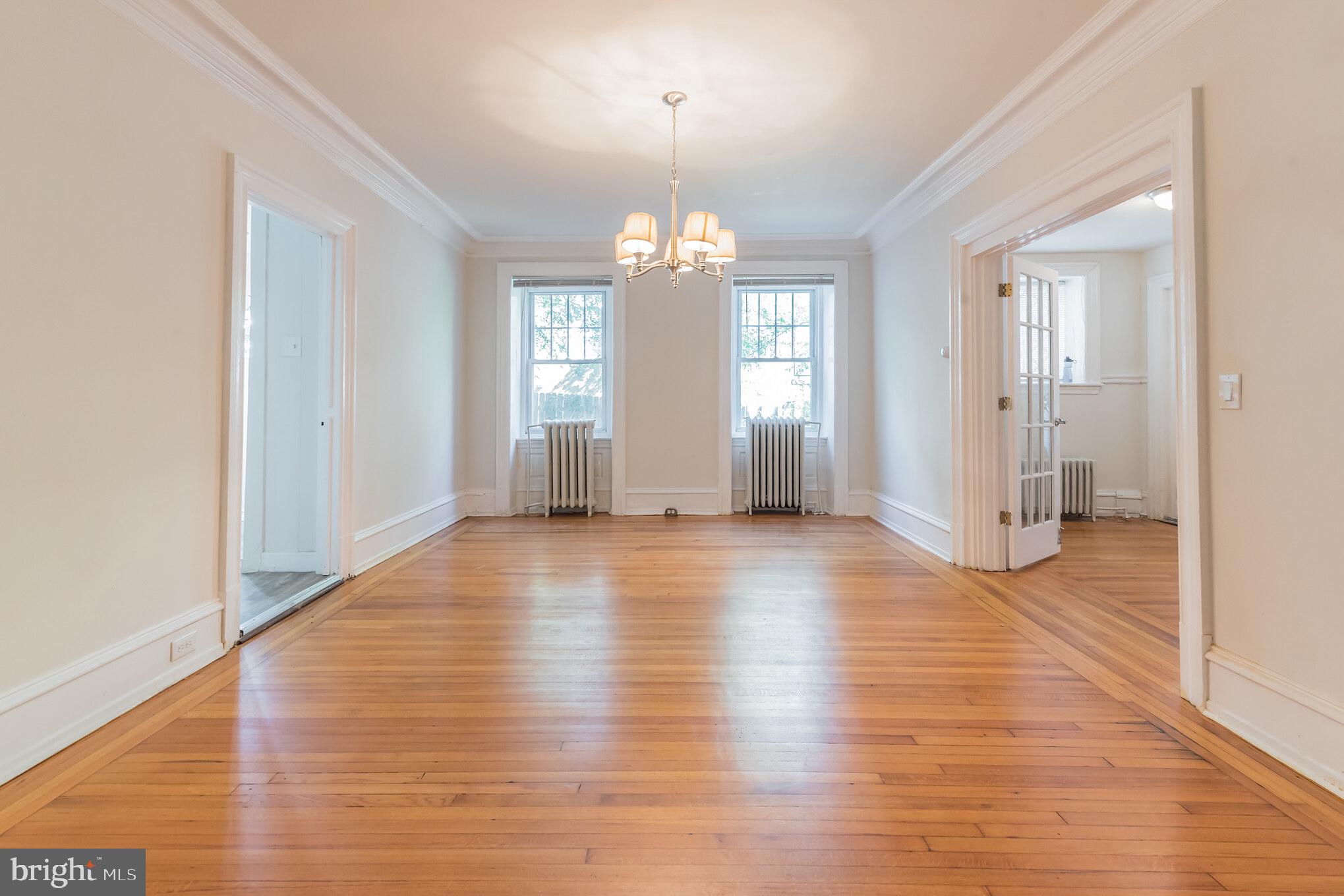 605 Vernon Road Philadelphia, PA 19119 - Photo 11 of 36