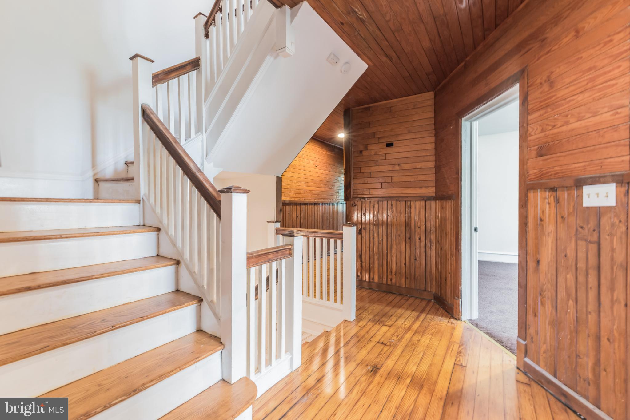 605 Vernon Road Philadelphia, PA 19119 - Photo 18 of 36
