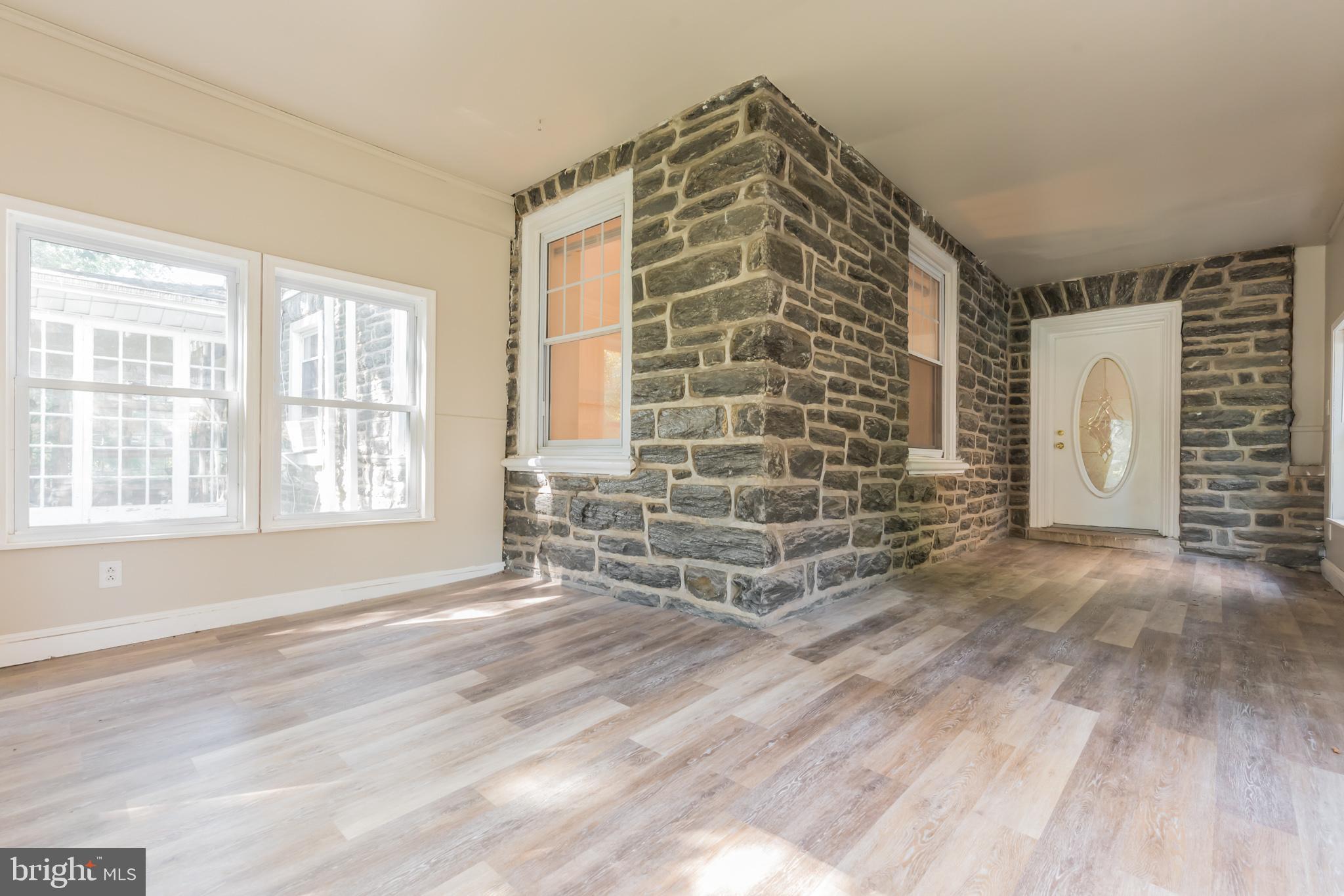 605 Vernon Road Philadelphia, PA 19119 - Photo 8 of 36