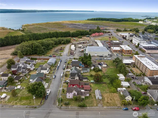 $155,000 | 504 9th Street, Hoquiam, WA 98550
