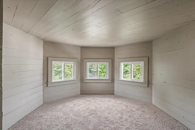 $325,000 | 242 West Center Street, Paxton, IL 60957