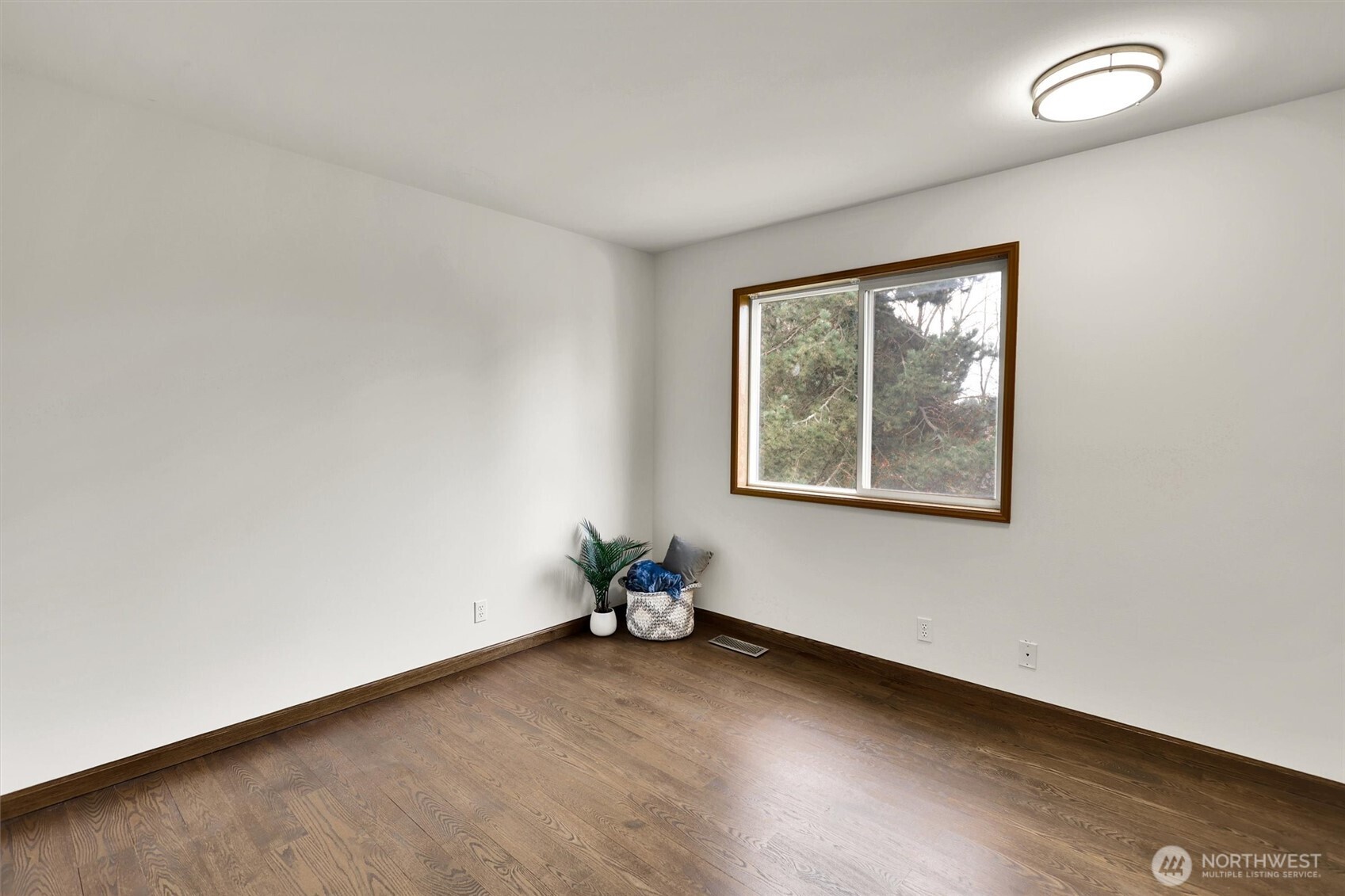 1613 Hoquiam Place Northeast Renton, WA 98059 - Photo 18 of 38