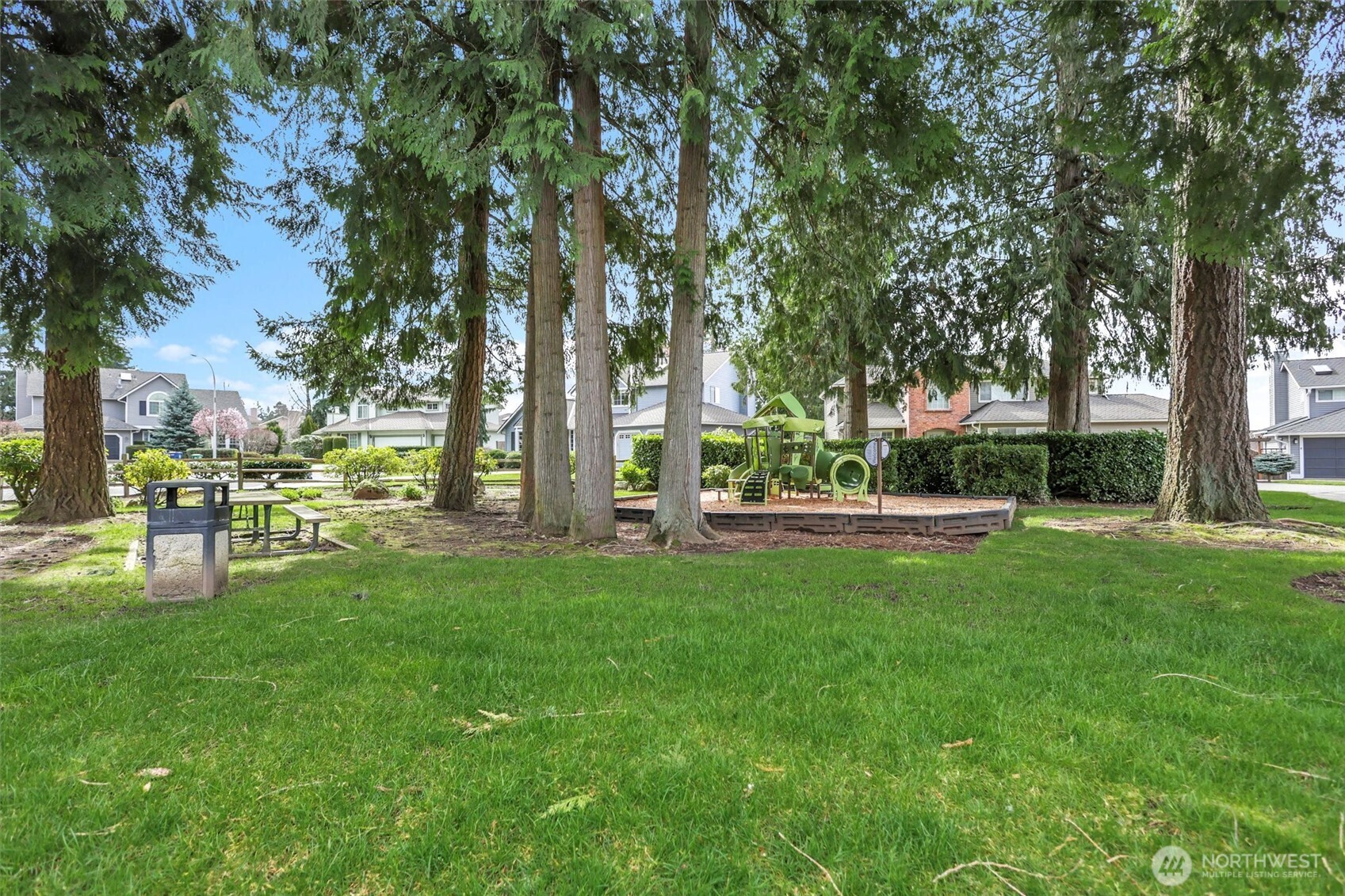 1613 Hoquiam Place Northeast Renton, WA 98059 - Photo 26 of 38