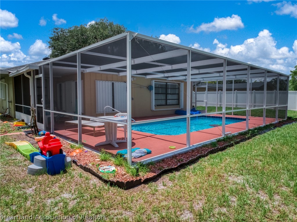 302 Lotus Avenue Sebring, FL 33872 - Photo 5 of 22