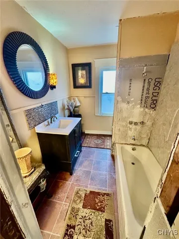 $159,900 | 121 West Pleasant Avenue, Syracuse, NY 13205