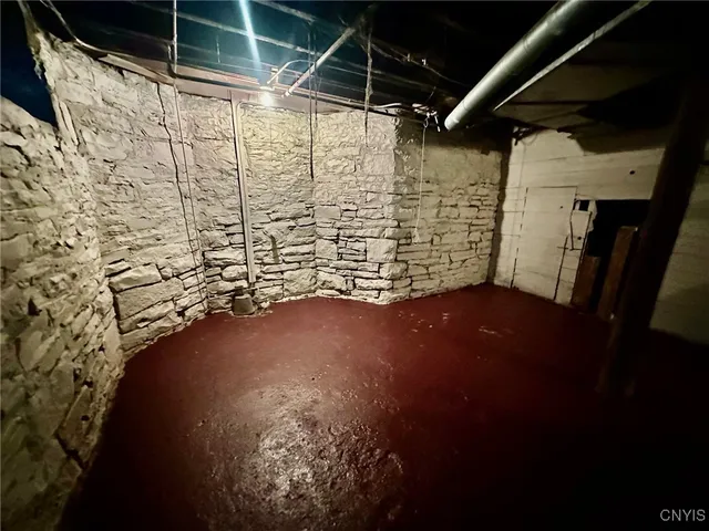 $159,900 | 121 West Pleasant Avenue, Syracuse, NY 13205