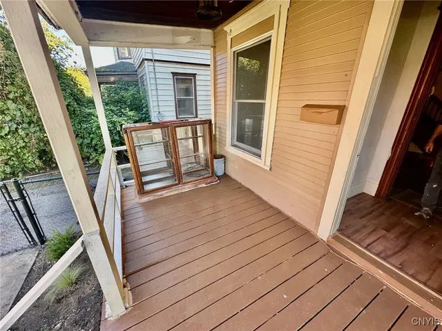 $159,900 | 121 West Pleasant Avenue, Syracuse, NY 13205