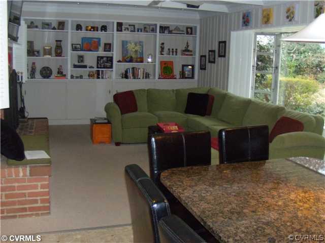 401 Baldwin Road Henrico, VA 23229 - Photo 5 of 12 Den/Family/Great Room
