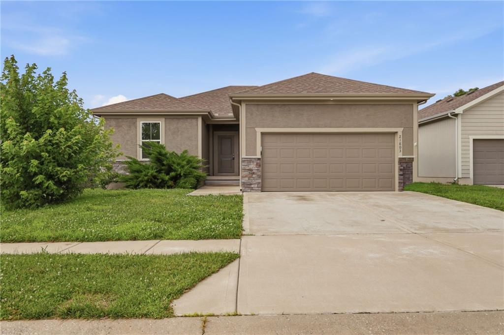 21803 Southcreek Road Peculiar, MO 64078 - Photo 2 of 54