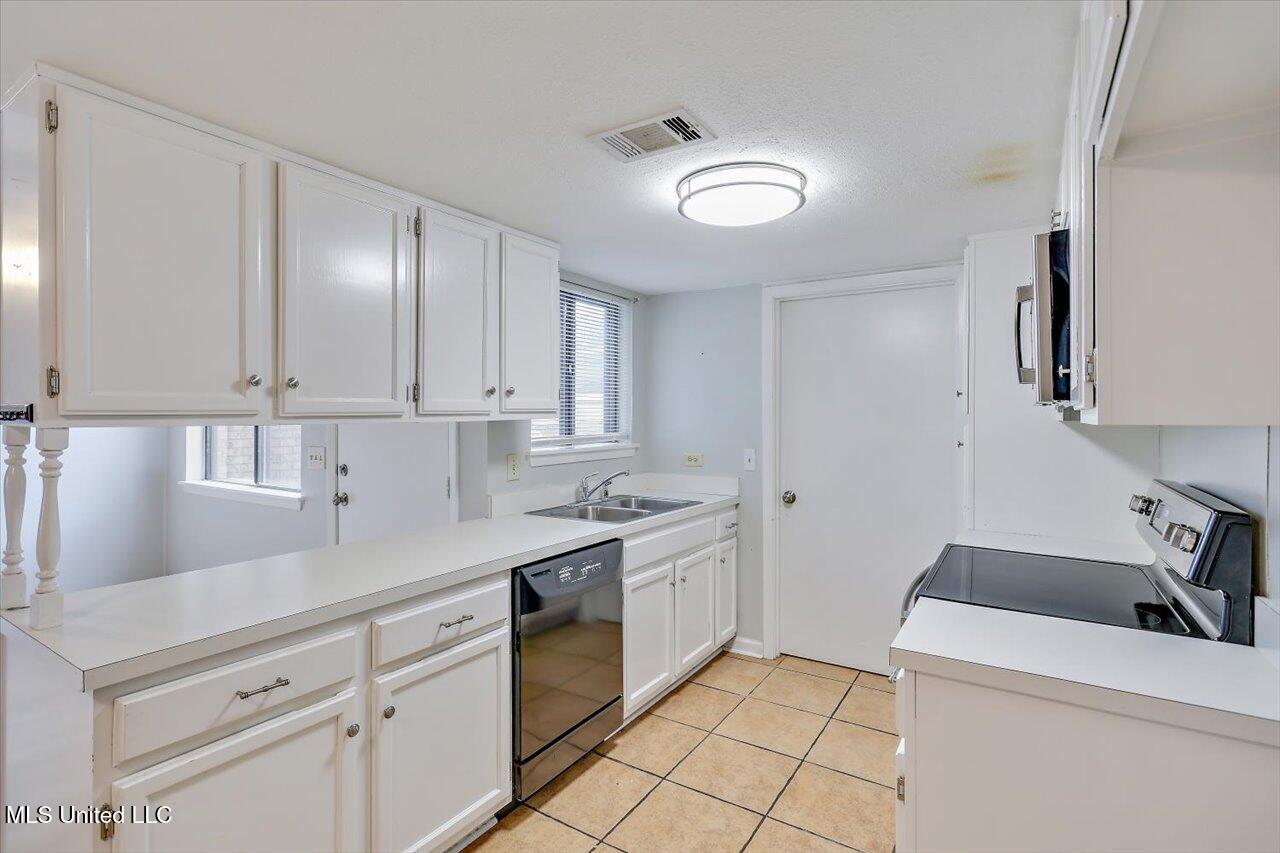 167 Lakebend Circle Brandon, MS 39042 - Photo 8 of 29 09-167 Lakebend Cir