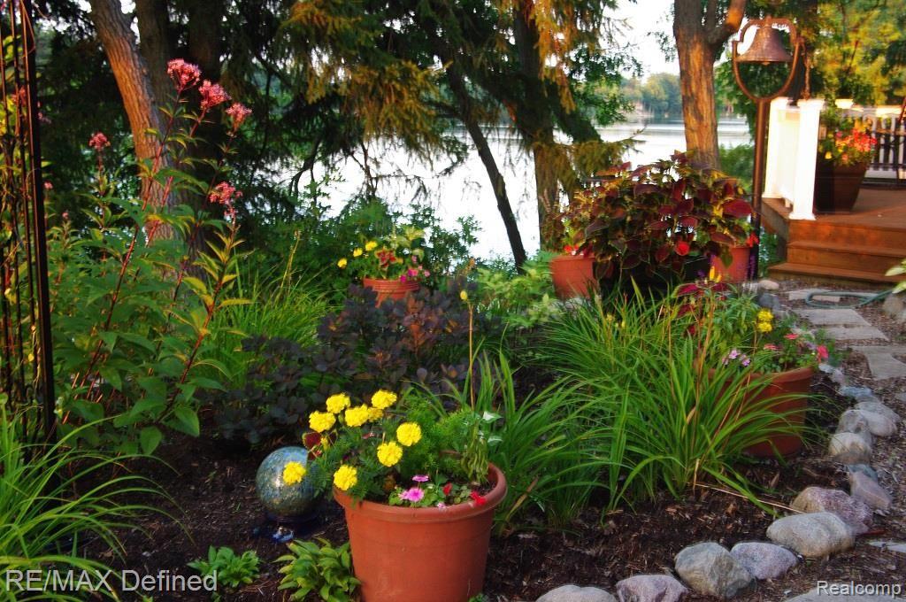 1190 Seneca Road Lake Orion, MI 48362 - Photo 18 of 47 14aug2009 020.jpg