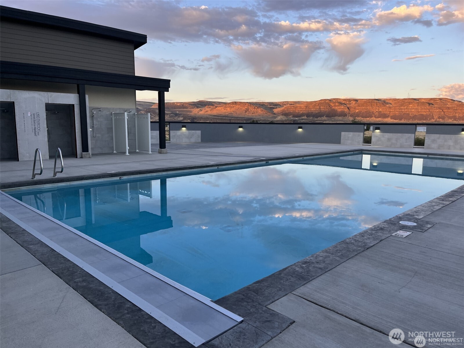 110 Basin Pointe Loop Vantage, WA 98950 - Photo 13 of 17 a view of outdoor space and yard