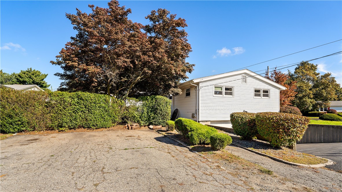 33 Newell Road Cranston, RI 02910 - Photo 38 of 44 Gallery Image 38