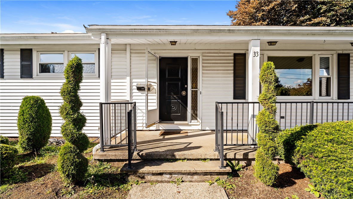 33 Newell Road Cranston, RI 02910 - Photo 4 of 44 Gallery Image 4