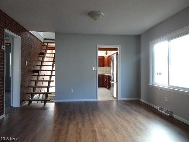 12713 North Road Cleveland, OH 44111 - Photo 4 of 16 Bright and airy; makes my food taste better!
