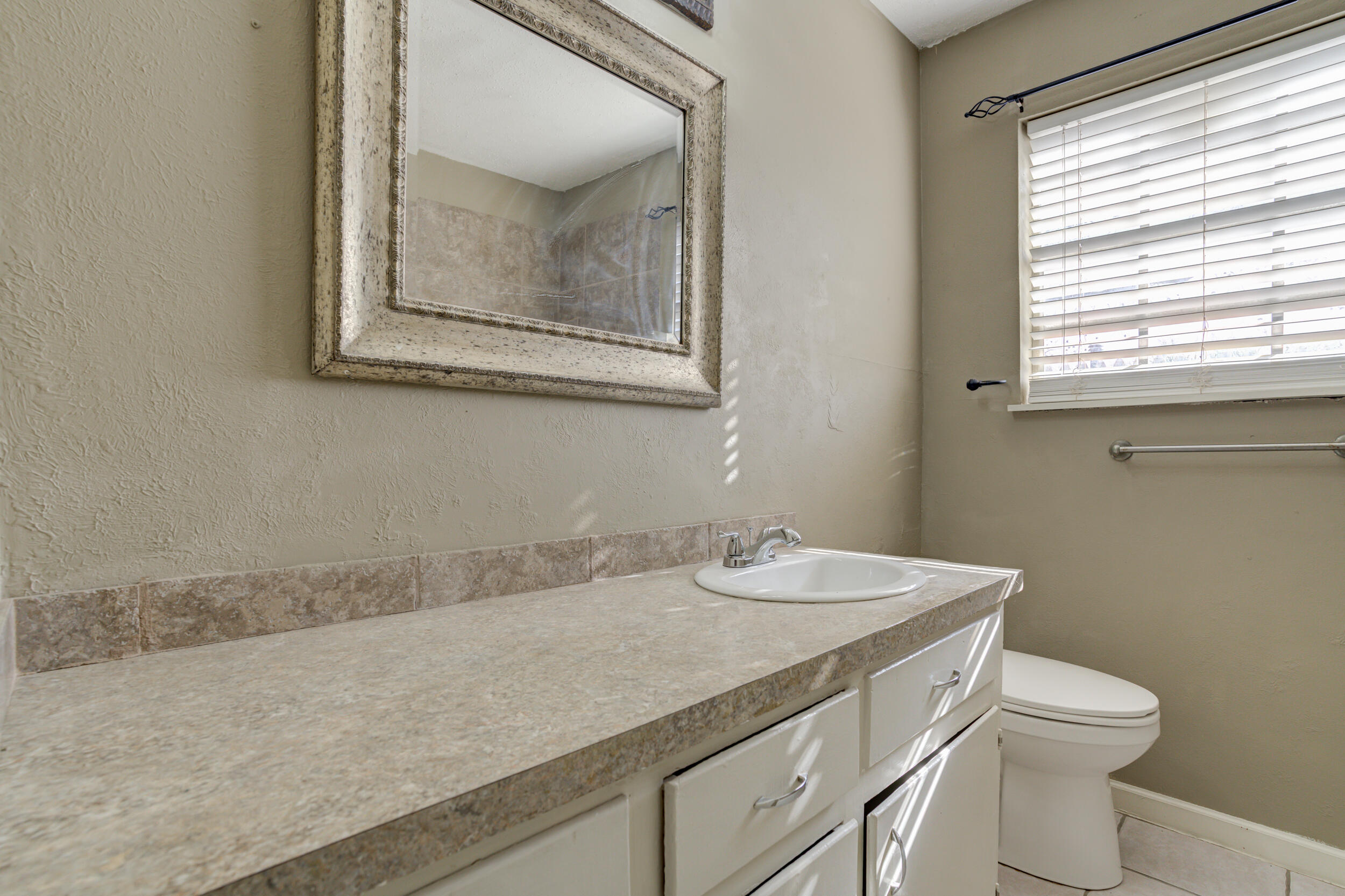 607 Chicago Avenue Lubbock, TX 79416 - Photo 11 of 41 DSC08131_2_3_4_5