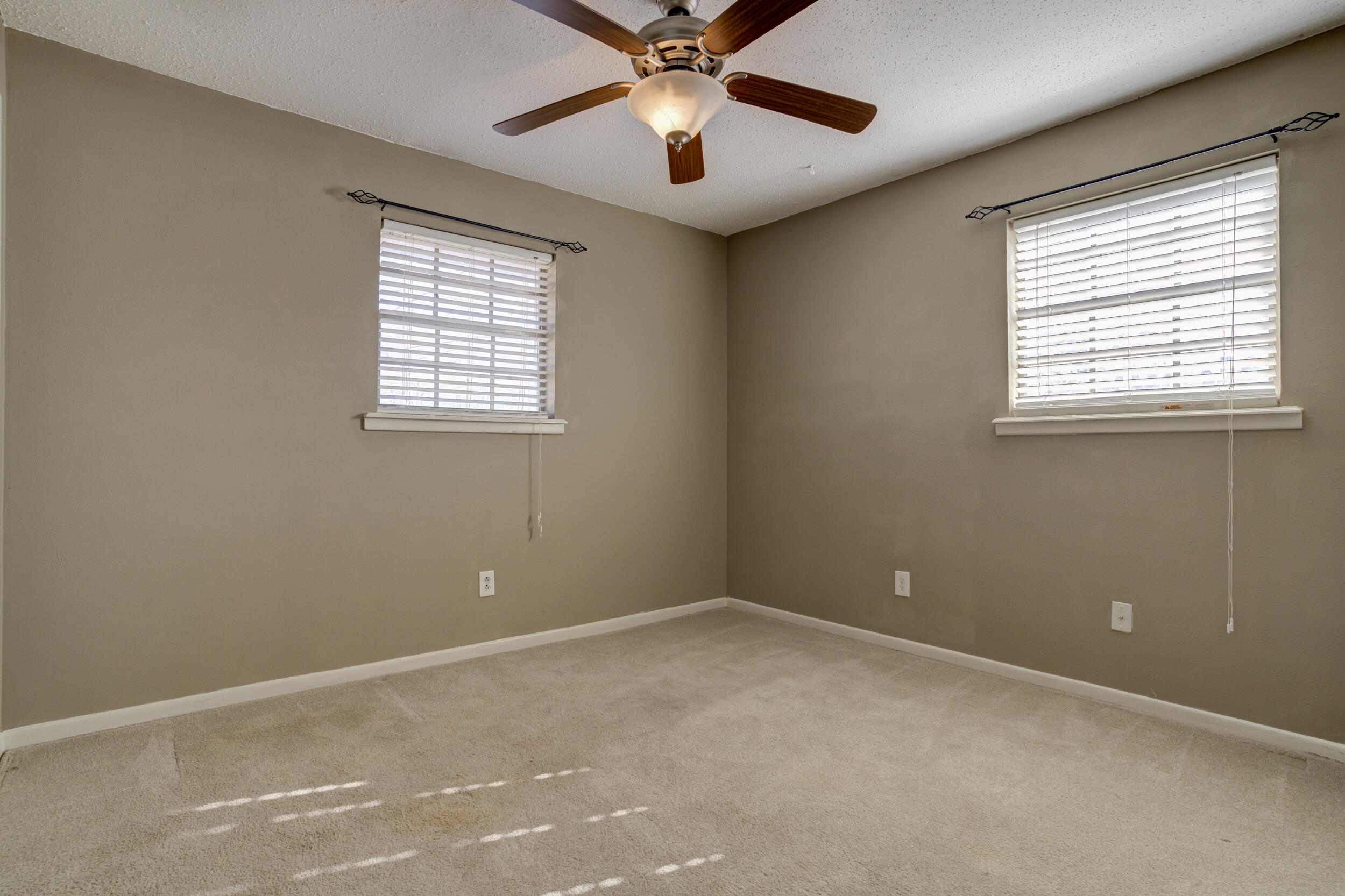 607 Chicago Avenue Lubbock, TX 79416 - Photo 35 of 41 DSC08141_2_3_4_5