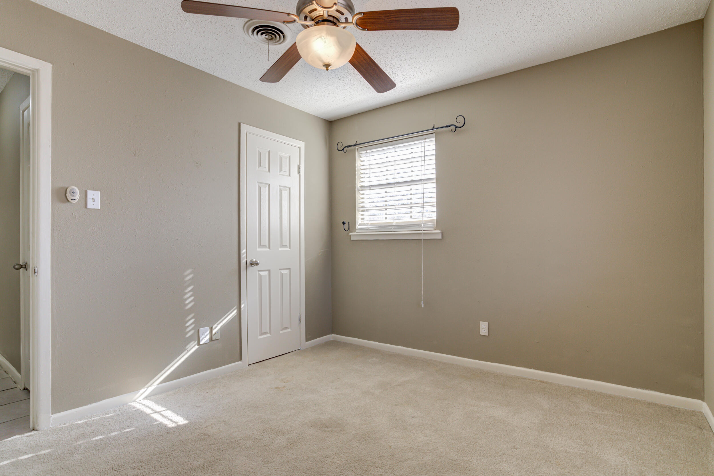 607 Chicago Avenue Lubbock, TX 79416 - Photo 7 of 41 DSC08121_2_3_4_5