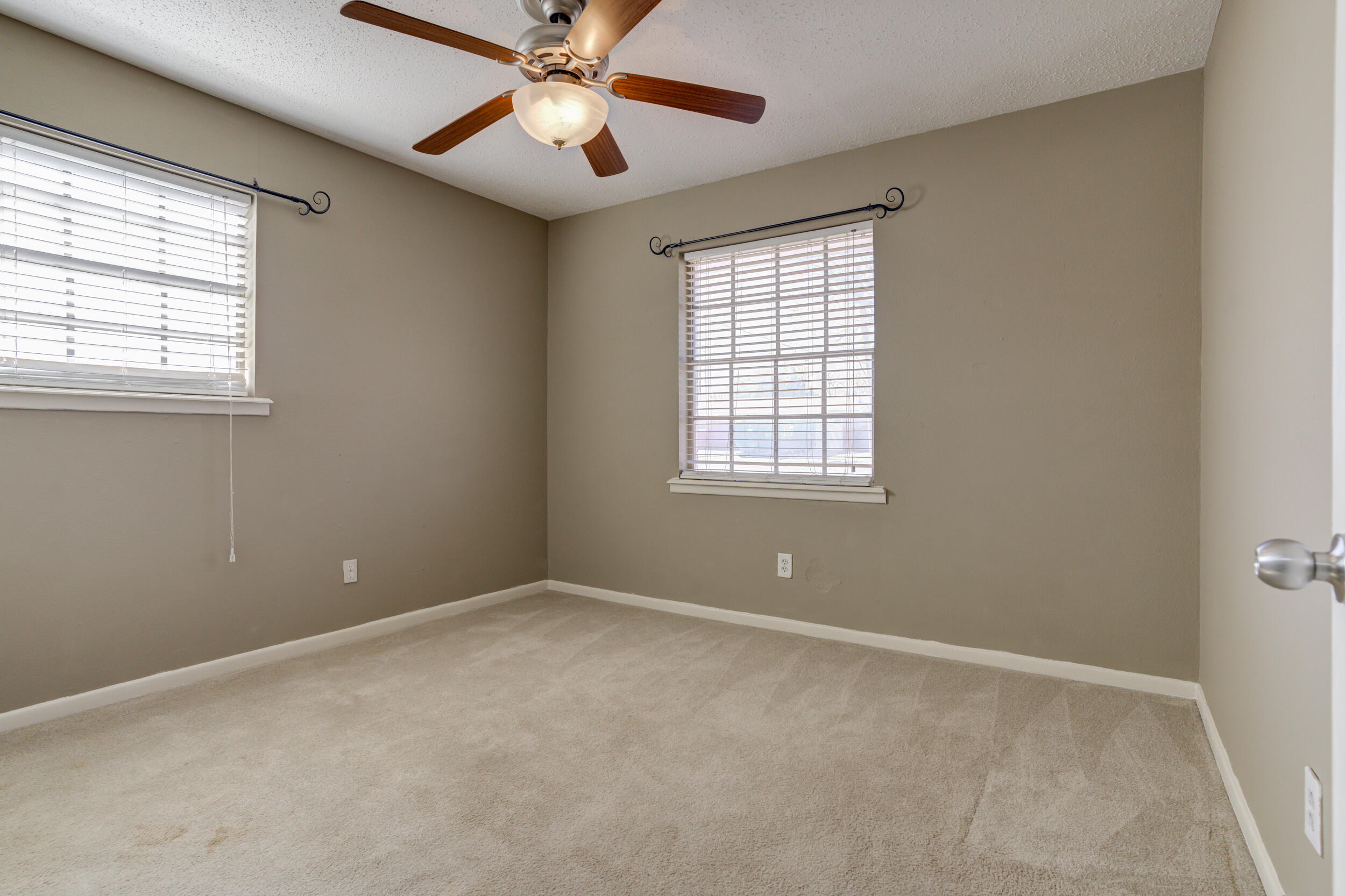 607 Chicago Avenue Lubbock, TX 79416 - Photo 8 of 41 DSC08116_17_18_19_20