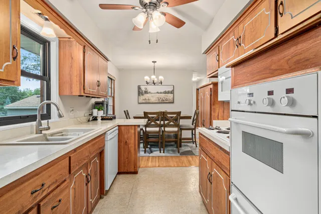 $339,900 | 616 Hattie Lane, Woodbury, MN 55125