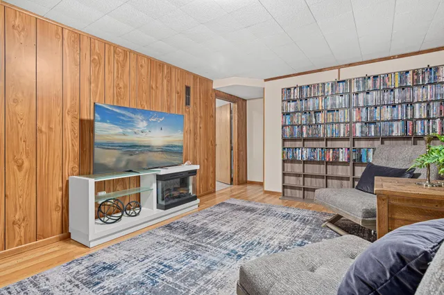 $339,900 | 616 Hattie Lane, Woodbury, MN 55125