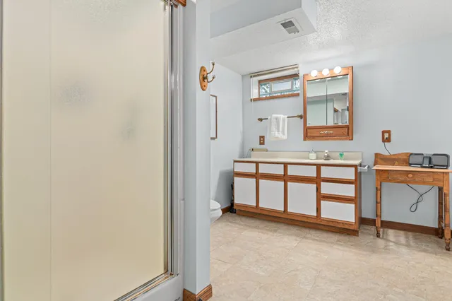 $339,900 | 616 Hattie Lane, Woodbury, MN 55125