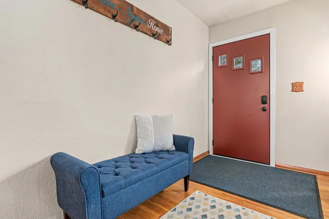 $339,900 | 616 Hattie Lane, Woodbury, MN 55125