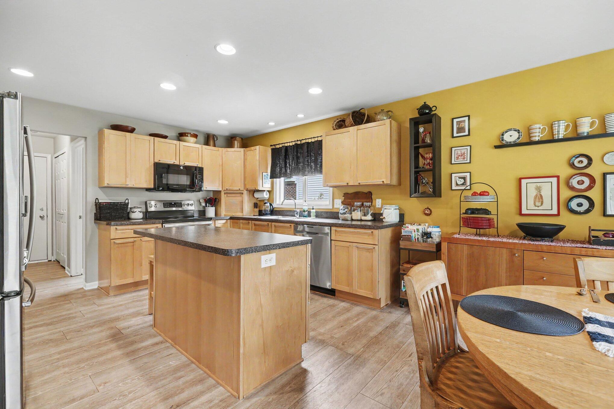 1696 West Ellsworth Road Ann Arbor, MI 48108 - Photo 14 of 37 014_file_4794