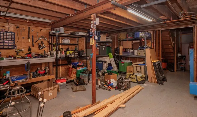 $689,900 | 140 Joe Sweet Road, Glocester, RI 02814