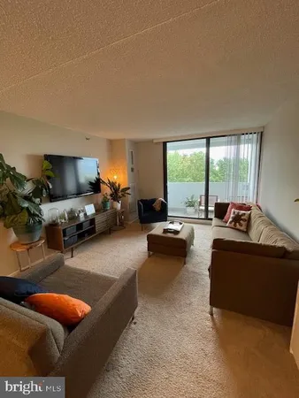 $1,630 | 5911 Edsall Road, Unit 709, Alexandria, VA 22304