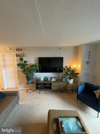 $1,630 | 5911 Edsall Road, Unit 709, Alexandria, VA 22304