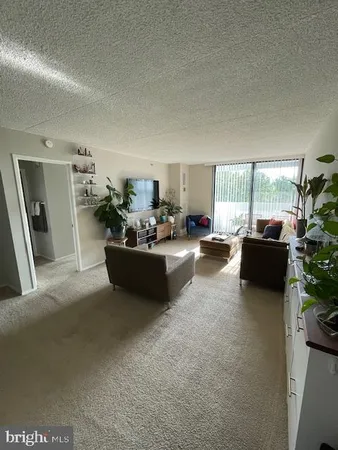 $1,630 | 5911 Edsall Road, Unit 709, Alexandria, VA 22304