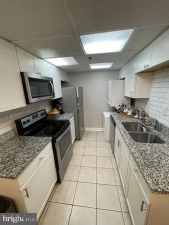 $1,630 | 5911 Edsall Road, Unit 709, Alexandria, VA 22304
