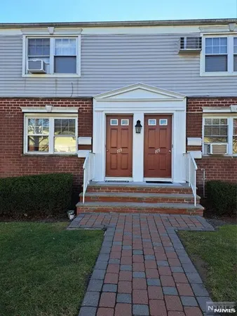 $1,750 | 103 A Hastings Avenue, Rutherford, NJ 07070