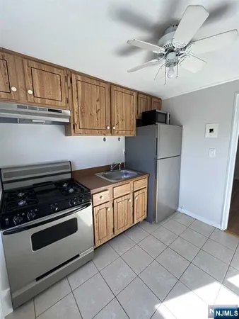 $1,750 | 103 A Hastings Avenue, Rutherford, NJ 07070