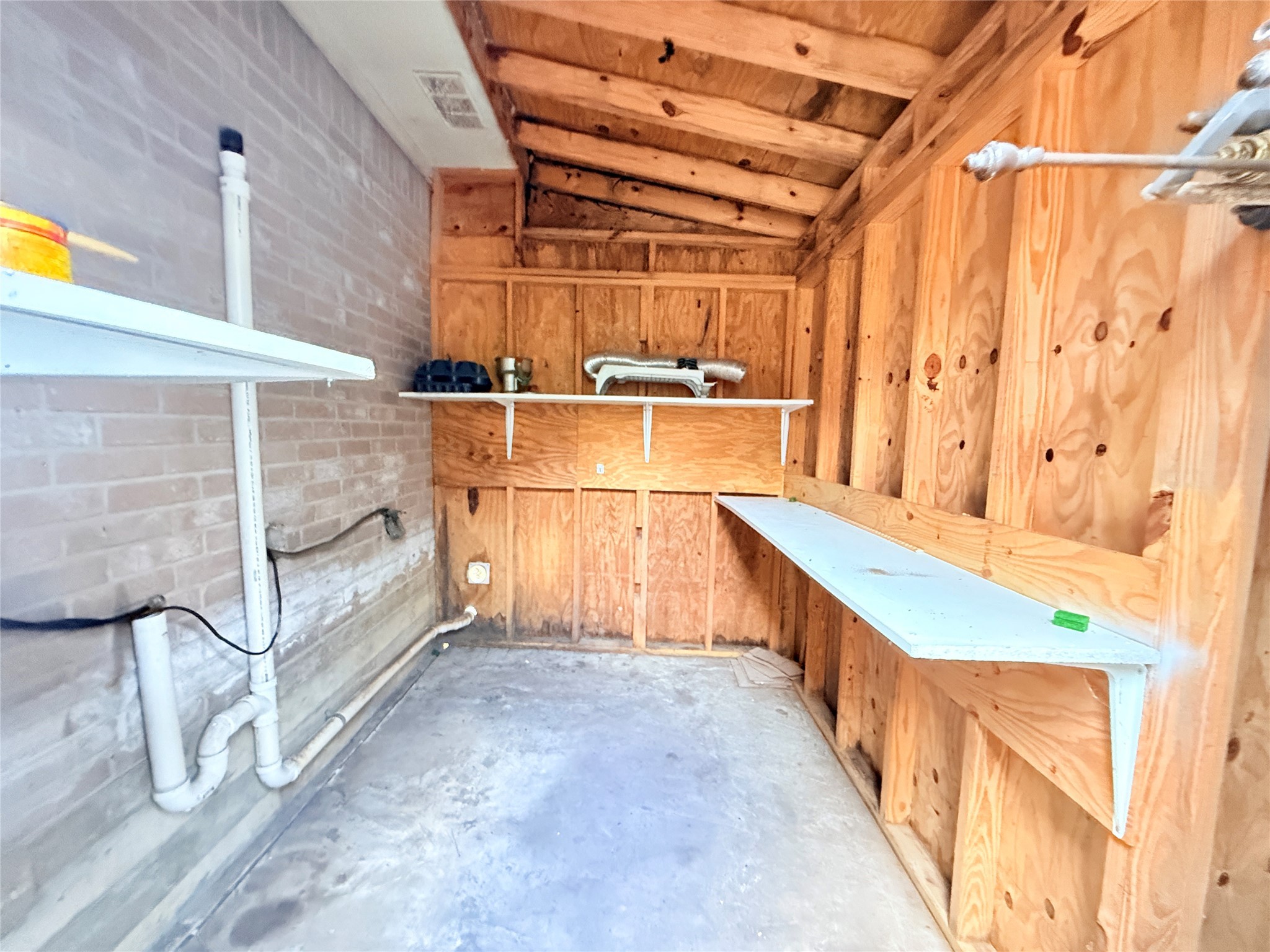 208 Laurie Lane Willis, TX 77378 - Photo 32 of 35