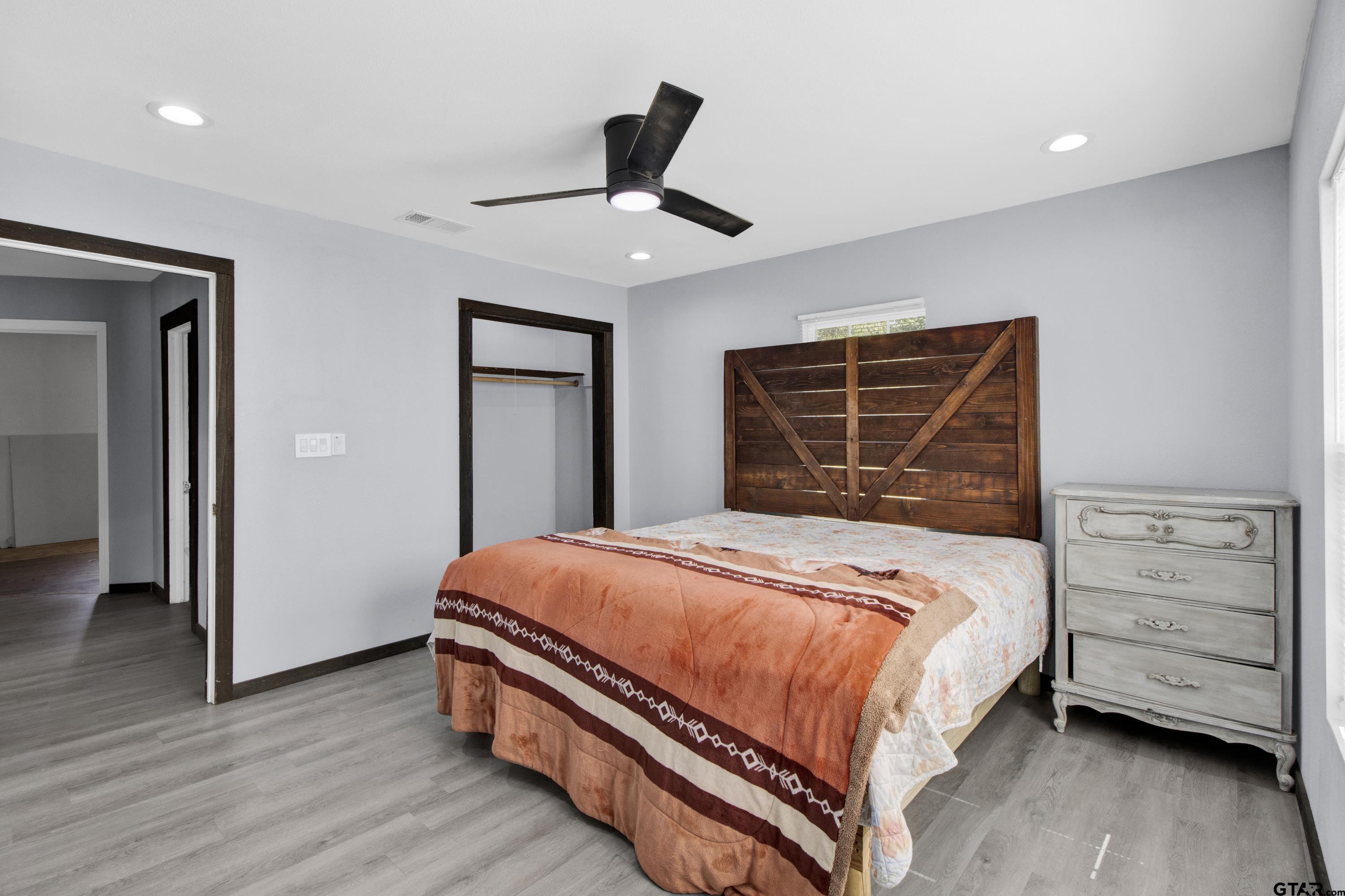 1003 Premier Longview, TX 75604 - Photo 8 of 26 Gallery Image 8