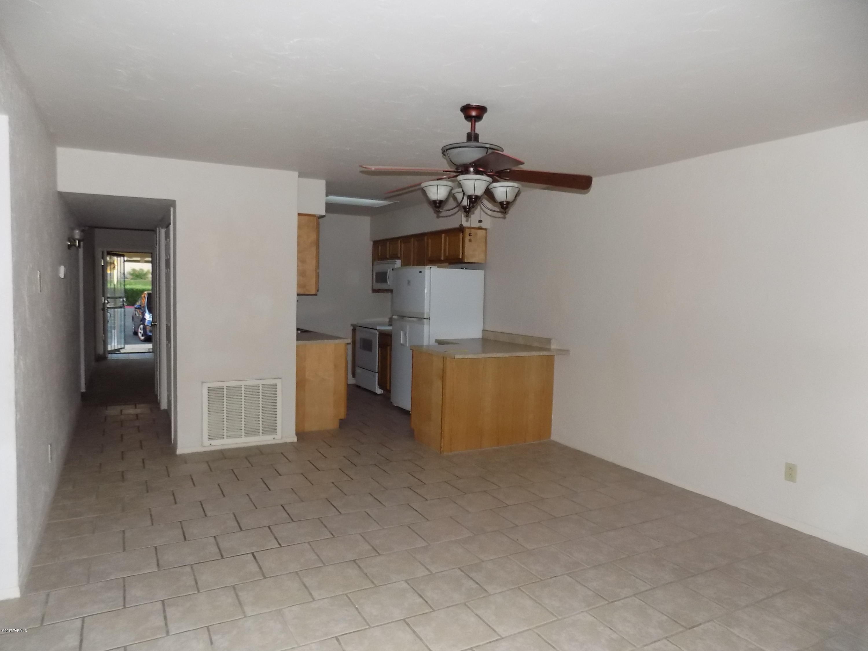 810 South Kolb Road, Unit 48 Tucson, AZ 85710 - Photo 5 of 15