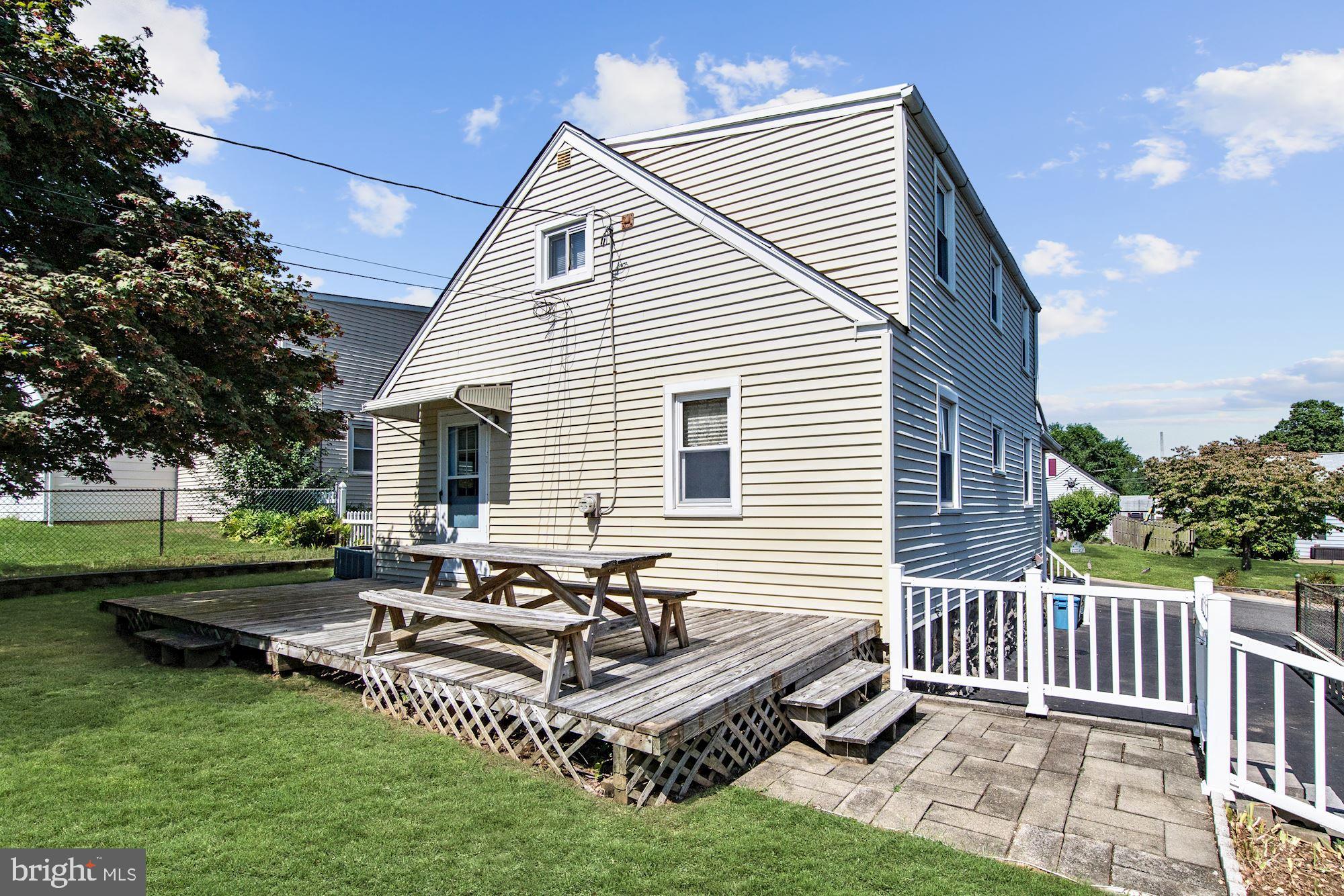 86 Seward Lane Aston, PA 19014 - Photo 2 of 44