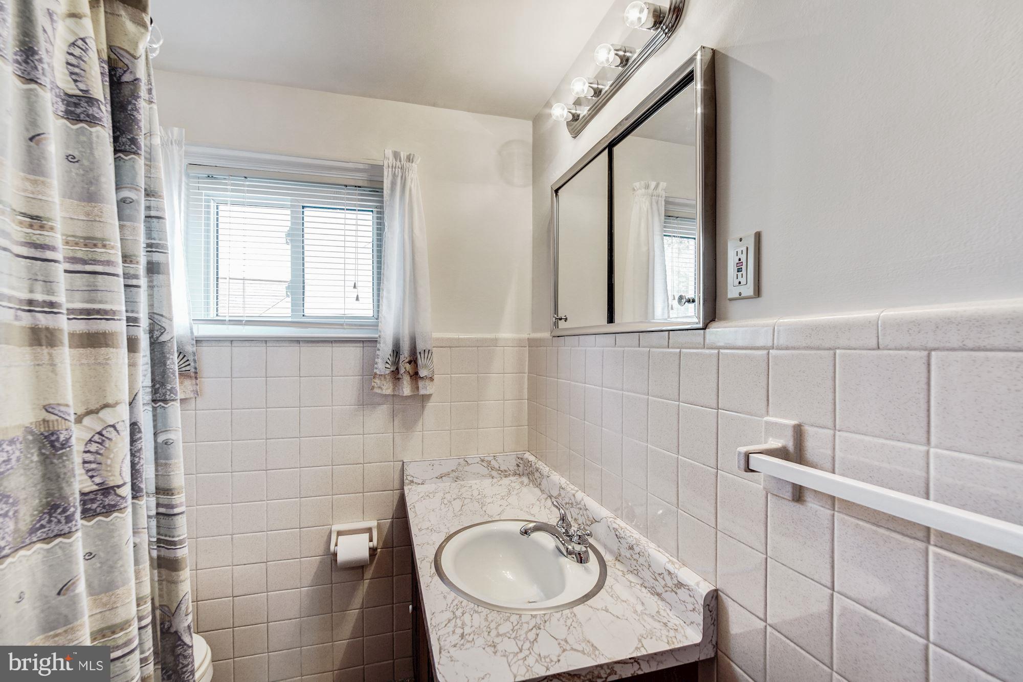 86 Seward Lane Aston, PA 19014 - Photo 16 of 44