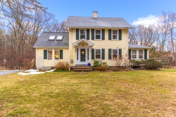 157 Harding Street Medfield, MA 02052 - Photo 1 of 27 Gallery Image 1