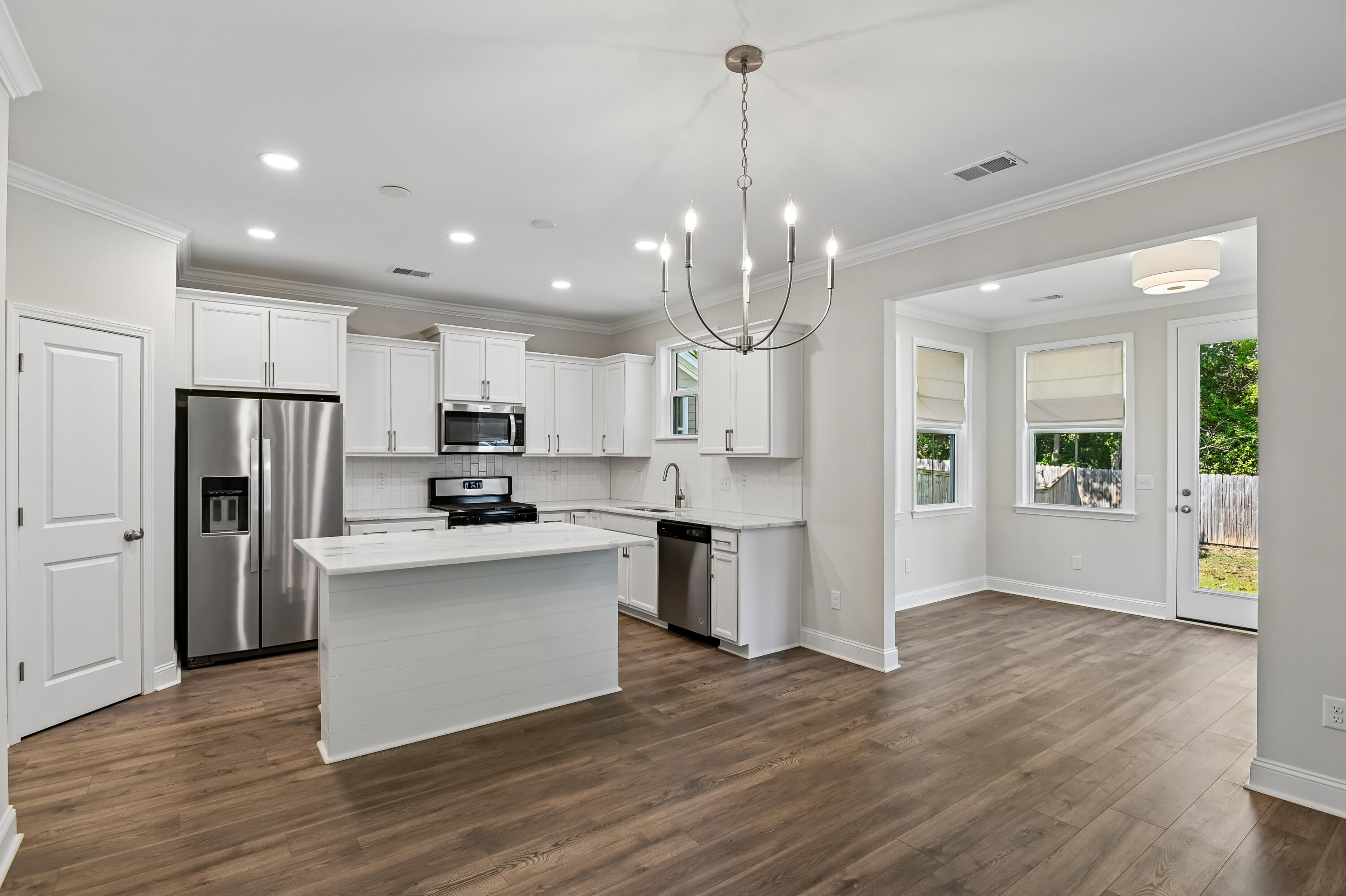 108 Abbey Terrace Road Moncks Corner, SC 29461 - Photo 12 of 37 14-Breakfast_Area