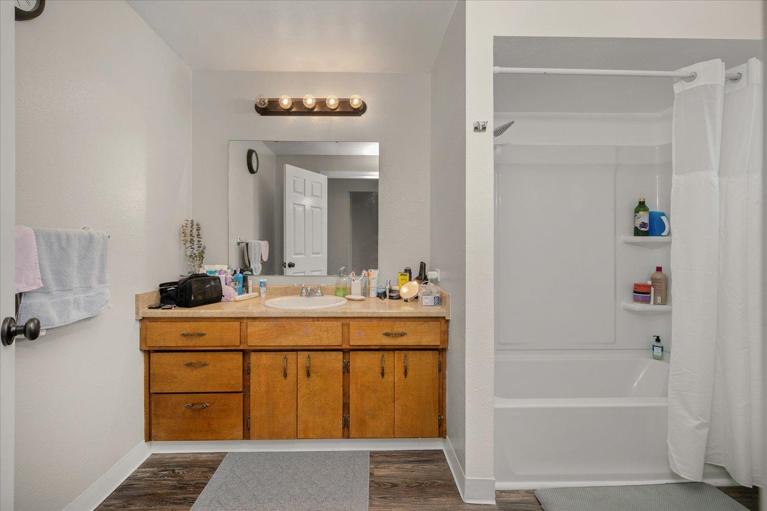 215-217 North Best Road Spokane Valley, WA 99216 - Photo 11 of 48 Gallery Image 11