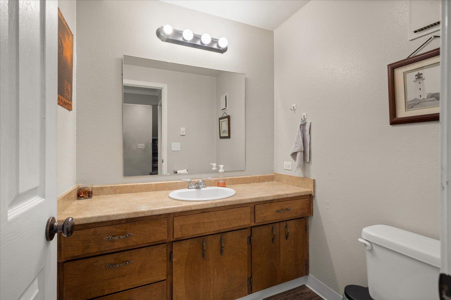 215-217 North Best Road Spokane Valley, WA 99216 - Photo 14 of 48 Gallery Image 14