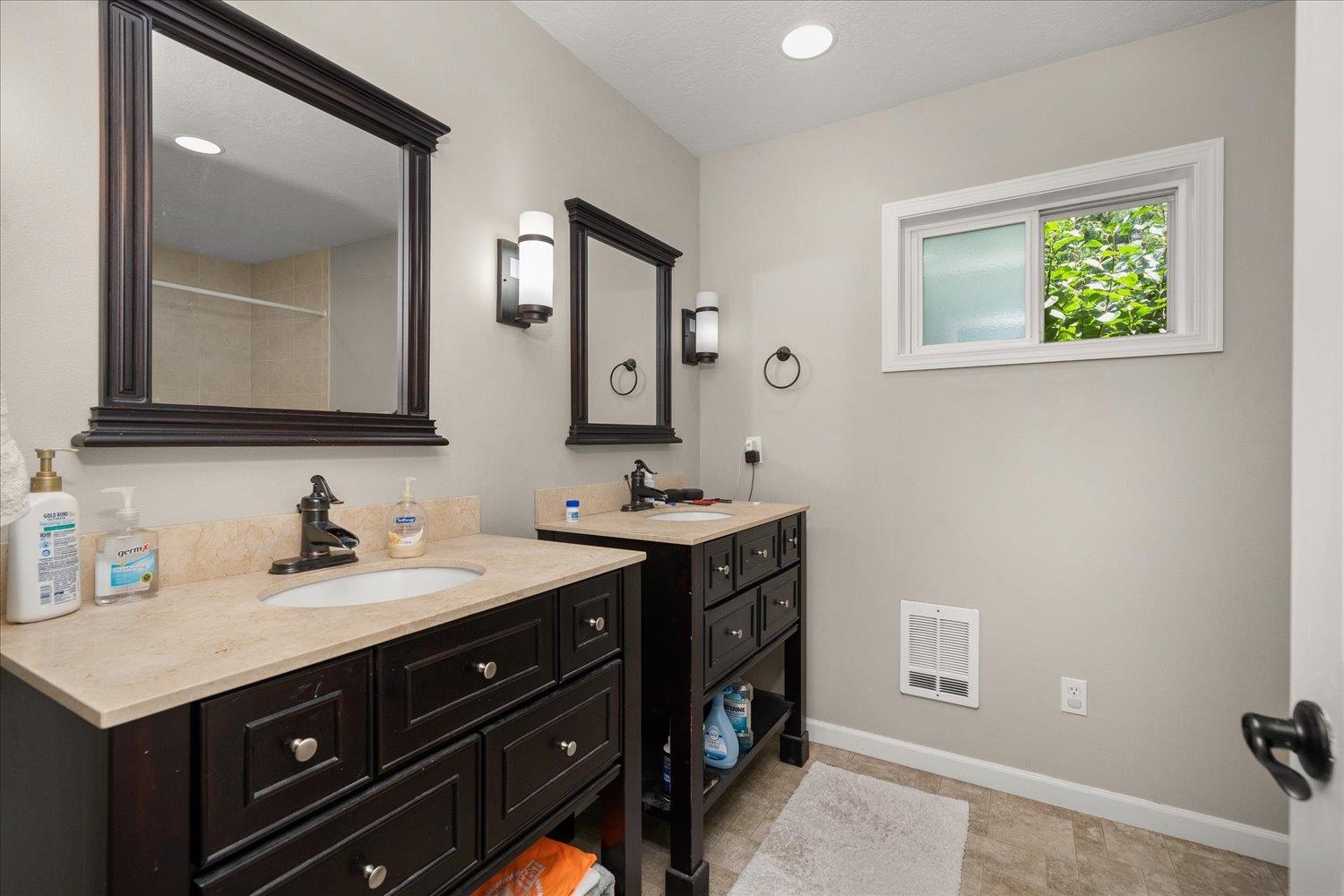 215-217 North Best Road Spokane Valley, WA 99216 - Photo 34 of 48 Gallery Image 34
