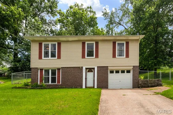 $225,000 | 537 Blackberry Path, Arnold, MO 63010